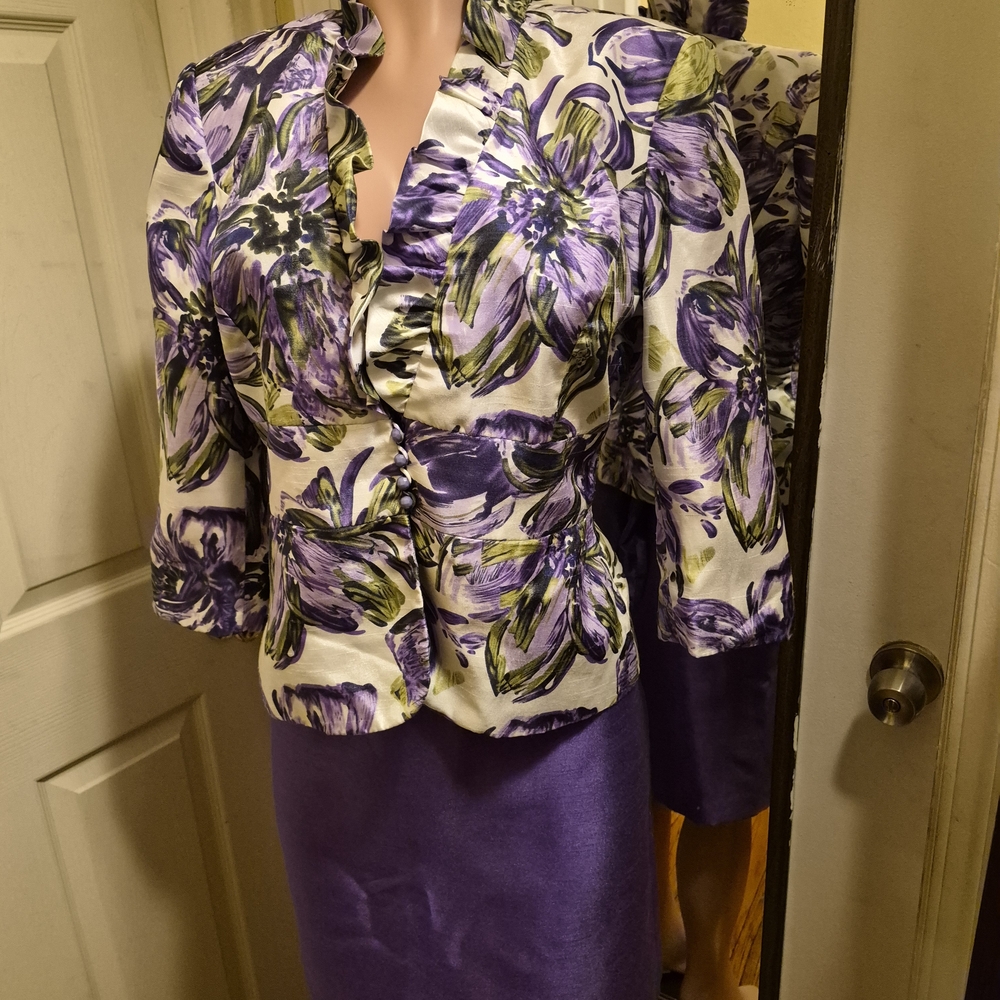 Nicolette Women' 2-PC Purple Floral Ruffle Front-Collar Skirt Set Size 10